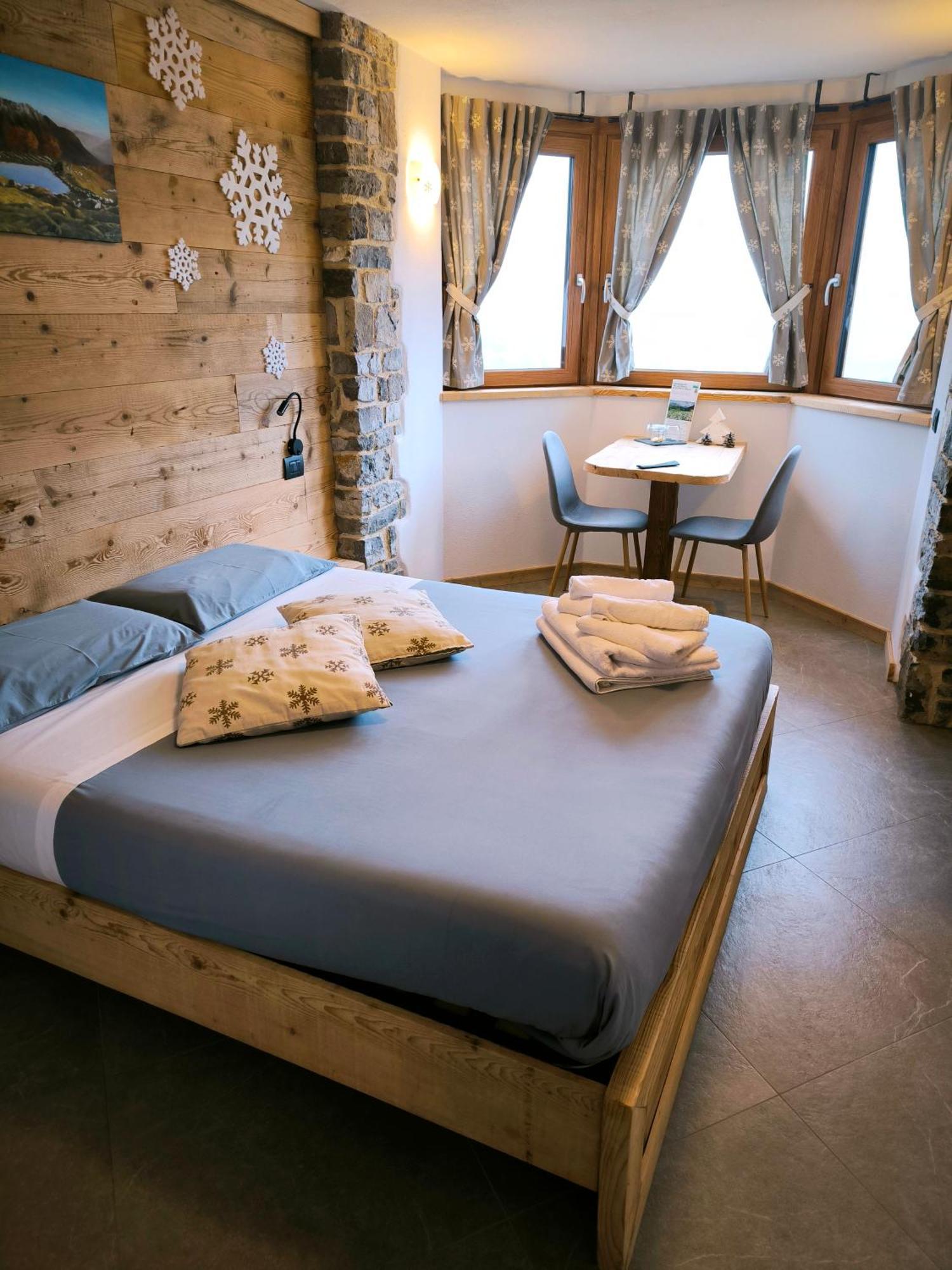 Atelier Della Montagna Panzió Zambla Alta Kültér fotó